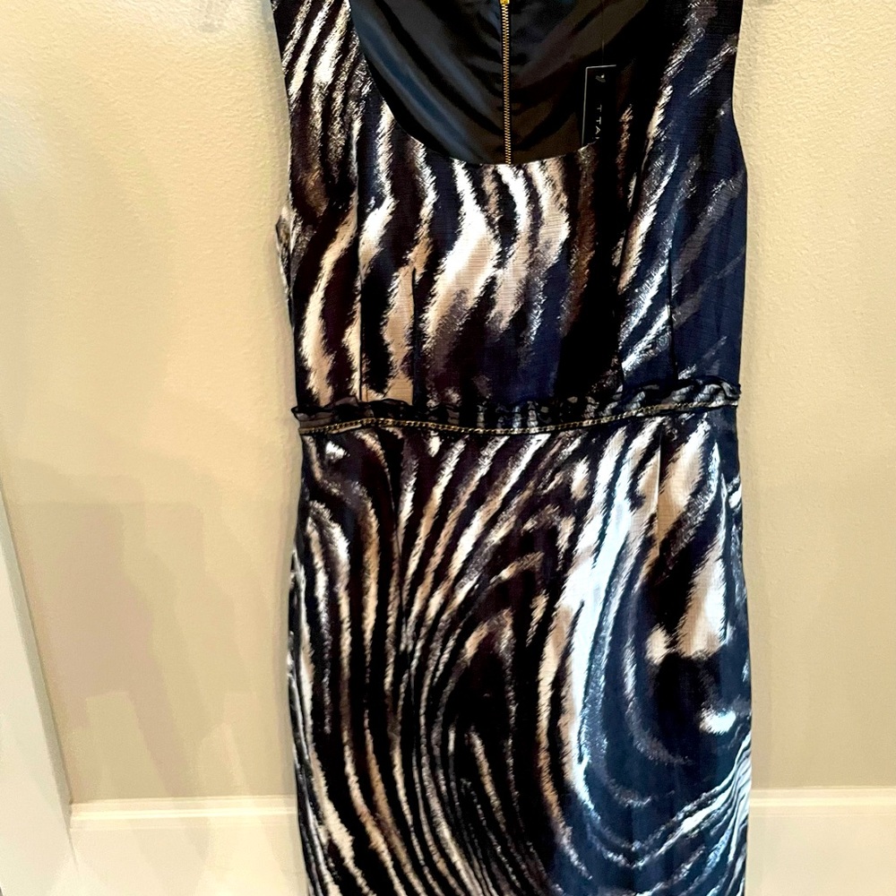 Tahari Dress size 6 NWT